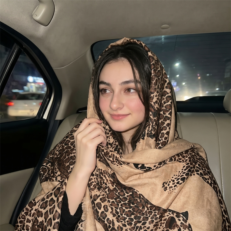 Vintage Women Fashion - Vintage Leopard Print Hijab and Headscarf