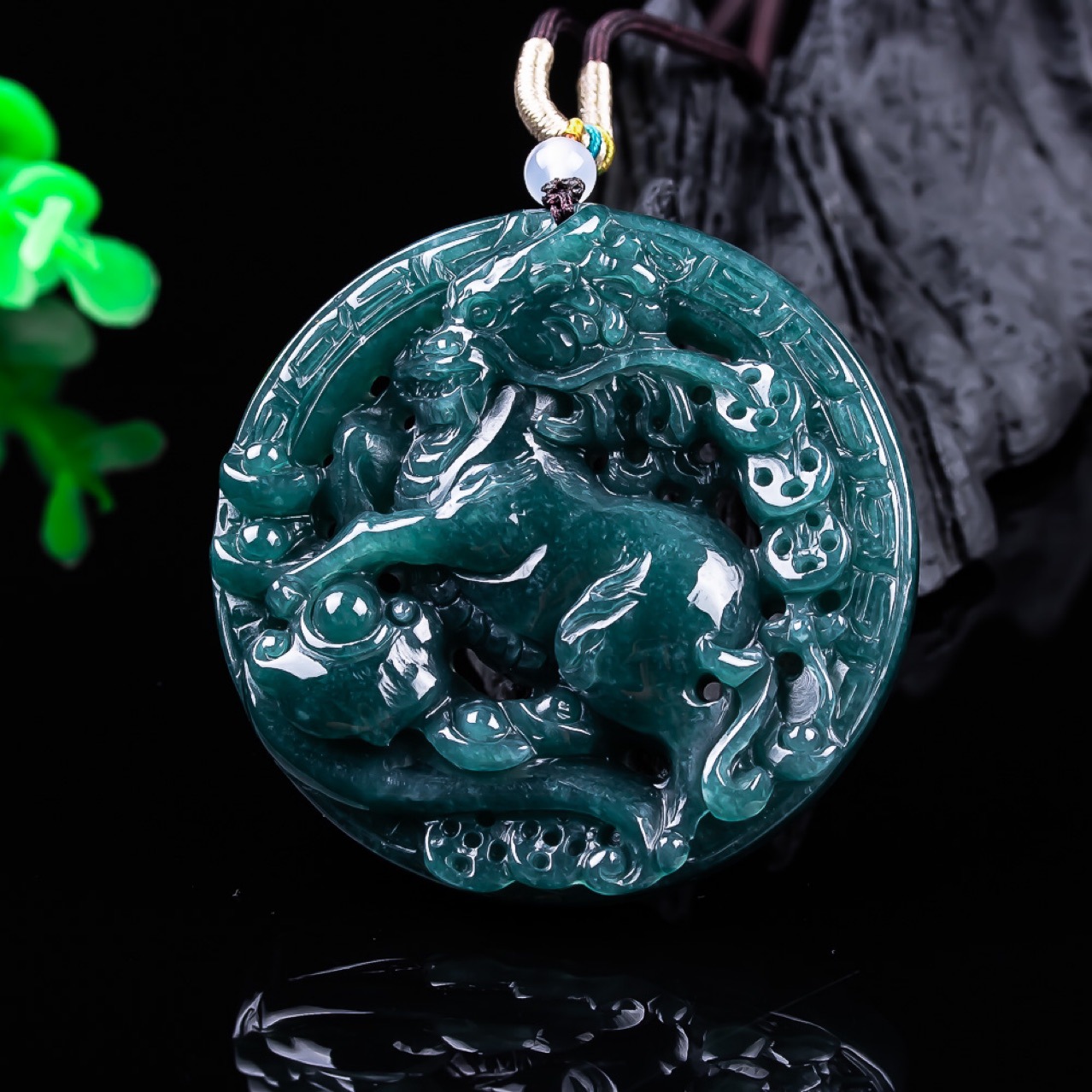 Vintage Women Fashion - Burmese Jadeite Dragon Pendant Gemstone Real