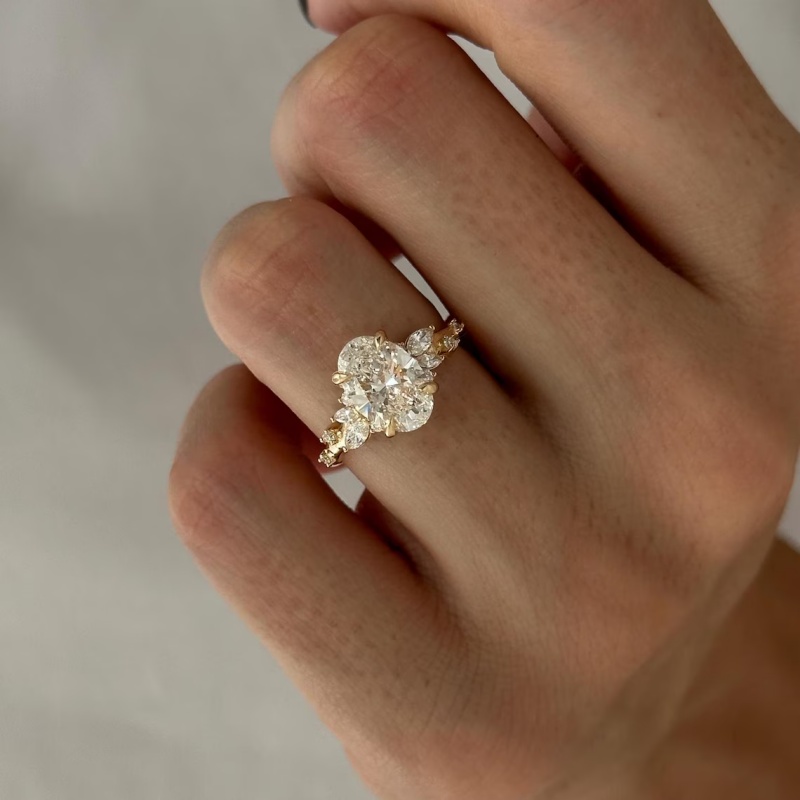 Vintage Fashion Rings For Women - CxsJeremy IGI EF VS-VVS Oval Cut