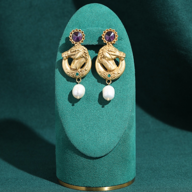 Vintage Purple Crystal Horse H - Vintage Fashion Jewelry Brands recension och pris