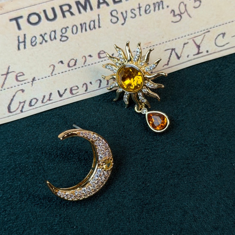 Vintage Yellow Crystal Sun Moo - Vintage Fashion Jewelry Brands recension och pris