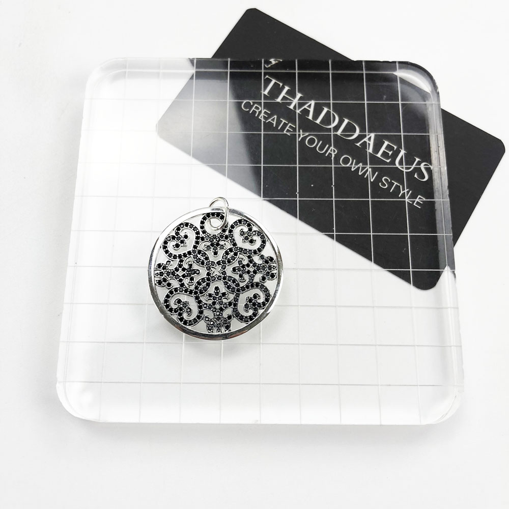 Pendant Arabesque Disc Ornamen - Vintage Fashion Jewelry Brands recension och pris